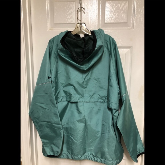 Men Hooded NIKE Pull Over Windbreaker - Picture 2 of 11